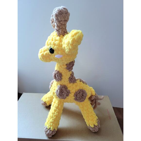 Crochet Giraffe Stuffed Animal Chenille Soft Yarn Yellow Standing - Picture 2 of 4
